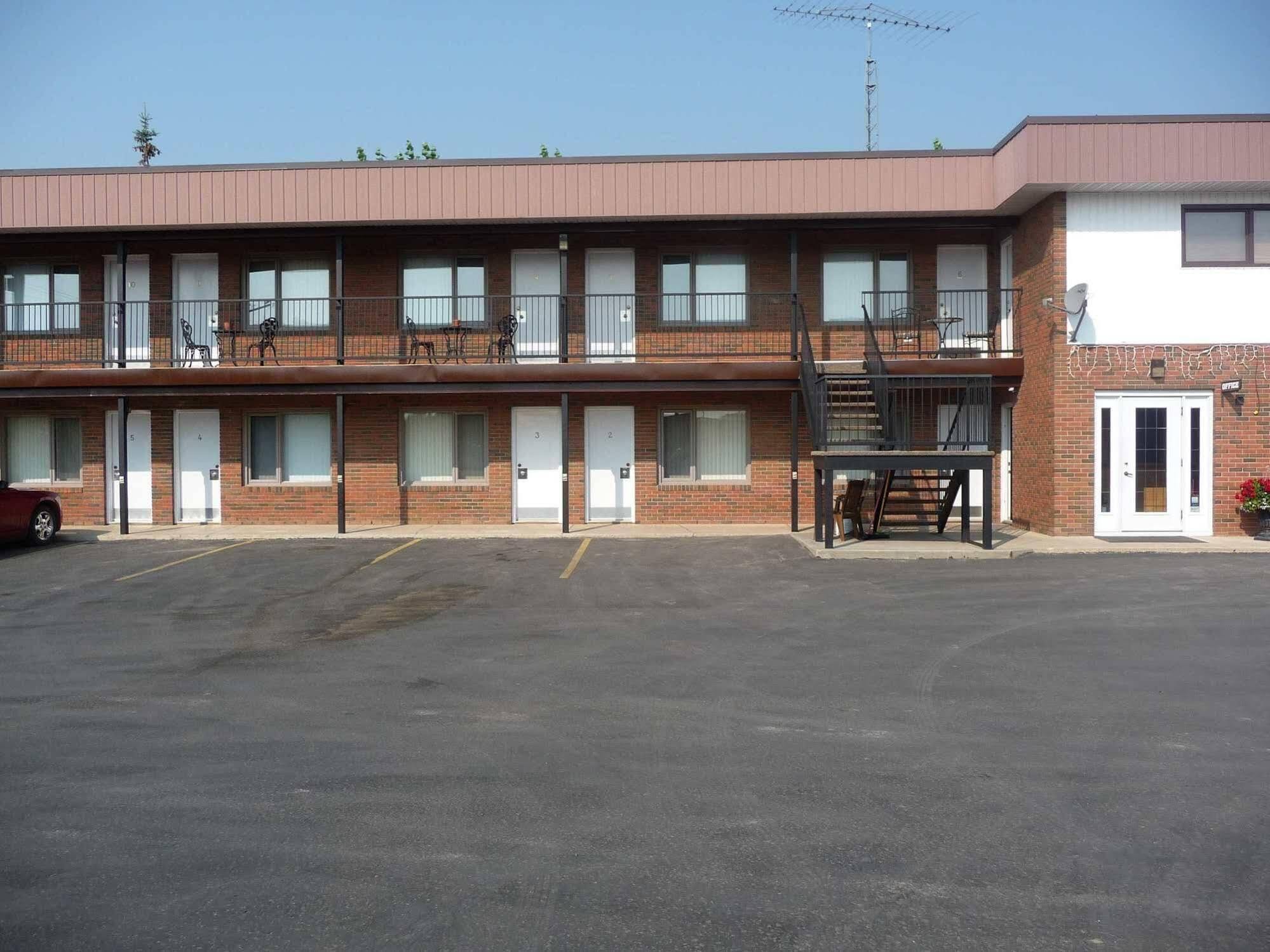 Rest Easy Motel Three Hills Exterior photo